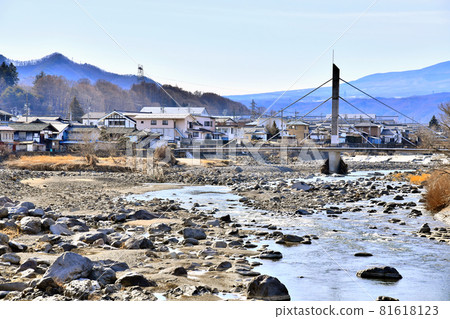 Sakae Bridge / Looking upstream from the Chikuma River (Sakuho Town, Nagano Prefecture) [2020.2] 81618123