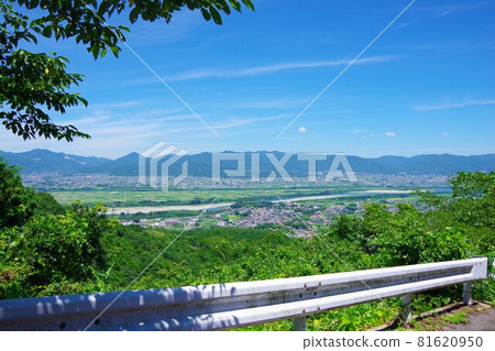 View of Awa City and Zeniri Terashima from the Cherry Road Line in Yoshinogawa City, Tokushima Prefecture 81620950