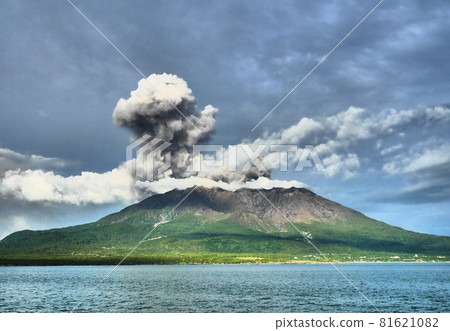 晴天時櫻島噴發的景色 晴天時櫻島噴發的景色 81621082