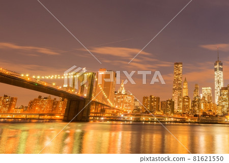 Night view of Manhattan and Brooklyn bridge Night view of Manhattan and Brooklyn bridge 81621550