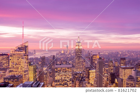 Night view of New York Manhattan during sunset Night view of New York Manhattan during sunset 81621702