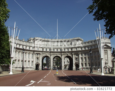The Admiralty Arch in London, United Kingdom. 81621772