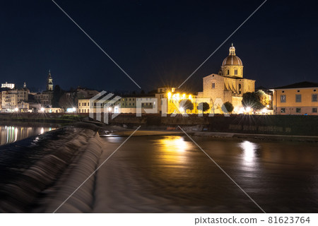 Walk around Florence at night Walk around Florence at night 81623764