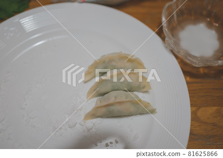 做餃子 做餃子 81625866