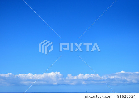 晴天的藍天白雲 / 沖繩縣讀谷村殘波 81626524
