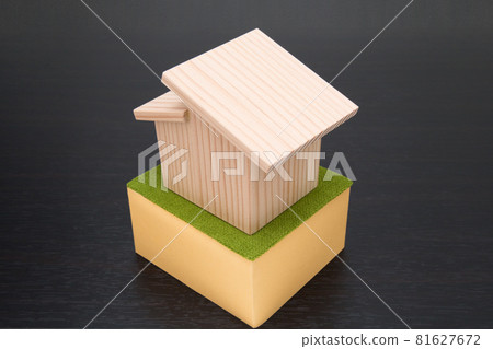 Housing and ground Image of housing ground Housing and ground Image of housing ground 81627672
