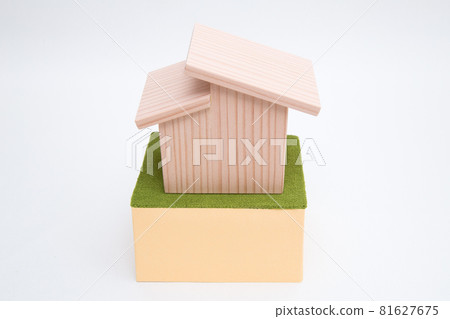 房屋和地面圖像 81627675