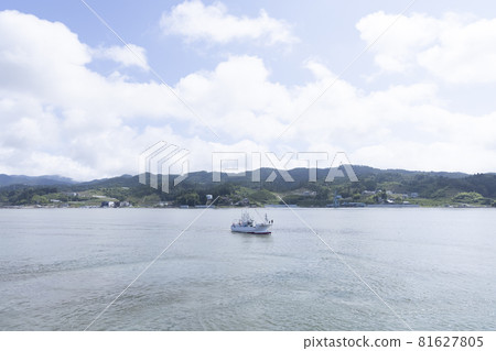 氣仙沼港 氣仙沼灣 船舶 海面 山海 駛向太平洋的船 81627805