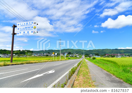 View towards Asakana Onsen (Saku City, Nagano Prefecture) [2021.8] 81627837