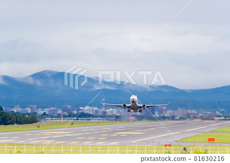 旭川機場起飛的客機/ANA 81630216