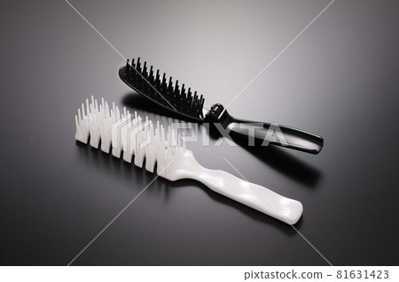 Hair brush Hair brush 81631423