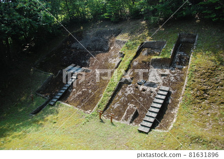 Kojindani Ruins (Hikawa-cho, Izumo City, Shimane Prefecture) 81631896