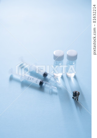 疫苗和注射器圖像 疫苗和注射器圖像 81632214