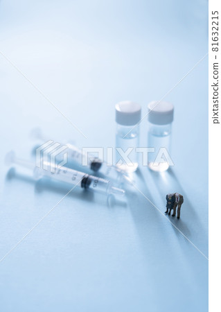 疫苗和注射器圖像 疫苗和注射器圖像 81632215