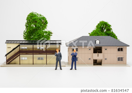 Apartment and condominium management 81634547