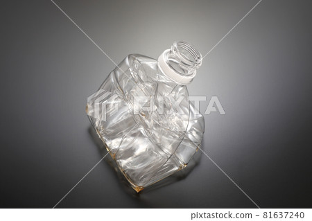 Crushed plastic bottle 81637240
