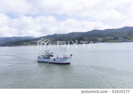 Kesennuma Port, Kesennuma Bay, Ship, Sea, Ocean surface, Mountains and sea, One ship, Fishing boat Kesennuma Port, Kesennuma Bay, Ship, Sea, Ocean surface, Mountains and sea, One ship, Fishing boat 81638177