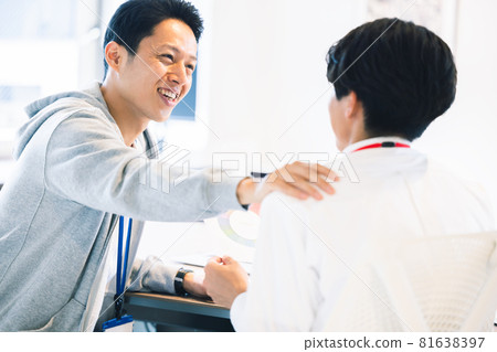 Business teamwork Shooting cooperation: WEEK Shibadaimon (Sun Frontier Fudousan) 81638397