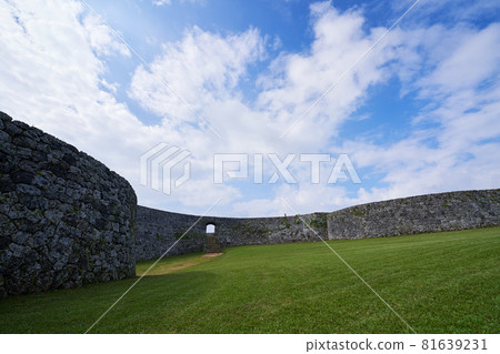 Zakimi Castle, Yomitan Village, Okinawa Prefecture: A stone castle Zakimi Castle, Yomitan Village, Okinawa Prefecture: A stone castle 81639231