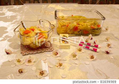 Winter pickled cabbage 81639369