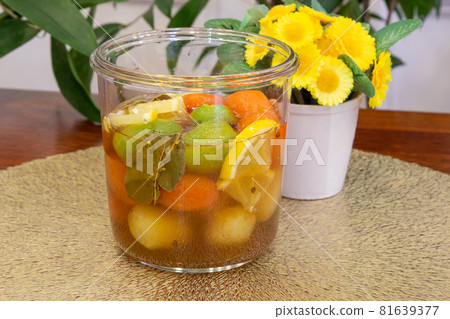 Pickled Colored Tomatoes 81639377