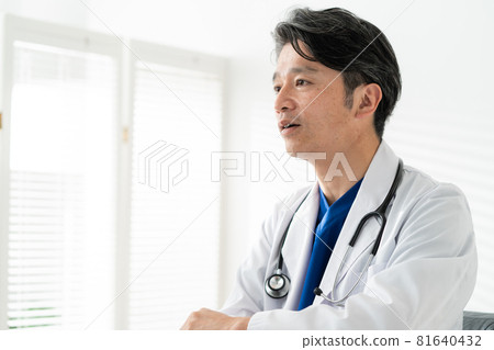 醫生中間人白大褂磨砂體檢 81640432