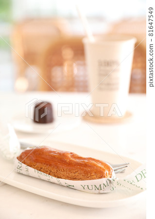 croquant choux cream japanese dessert in coffee shop background croquant choux cream japanese dessert in coffee shop background 81647549