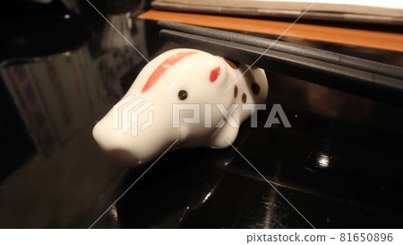 烏裡博筷架 81650896