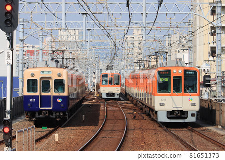 Hanshin Ishiyagawa Depot and 8000 series train 81651373