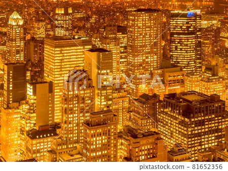 Night view of New York Manhattan during sunset Night view of New York Manhattan during sunset 81652356