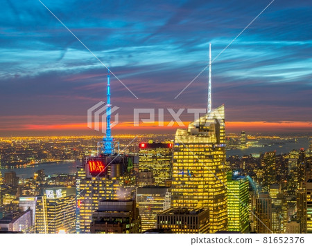 New York - DECEMBER 20, 2013: View of Lower Manhattan on Decembe New York - DECEMBER 20, 2013: View of Lower Manhattan on Decembe 81652376