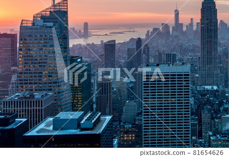 View of New York Manhattan during sunset hours View of New York Manhattan during sunset hours 81654626