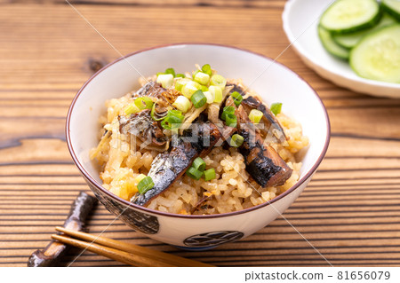 烤秋刀魚炒飯 烤秋刀魚炒飯 81656079