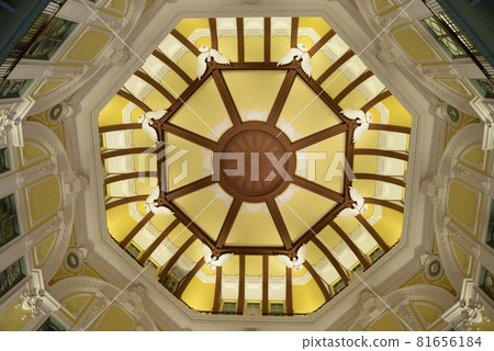 東京站丸之內紅磚主車站大樓圓頂內/東京都千代田區 81656184