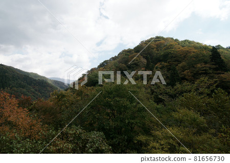 Tottori Walking in the Four Seasons Fall in the Ebara Plateau Tottori Walking in the Four Seasons Fall in the Ebara Plateau 81656730