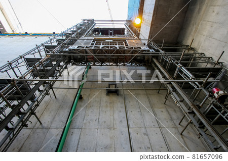 Concrete wall at a construction site (Meguro-ku, Tokyo) Concrete wall at a construction site (Meguro-ku, Tokyo) 81657096