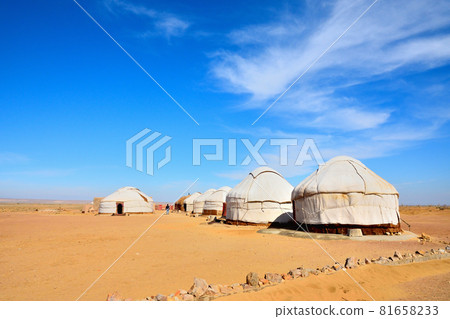 沙漠蒙古包 81658233