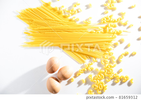 Pasta, macaroni and eggs 81659312