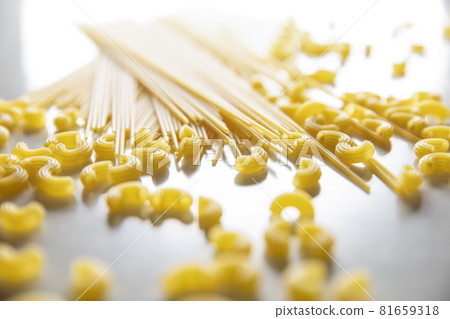 義大利麵和通心粉的特寫 81659318