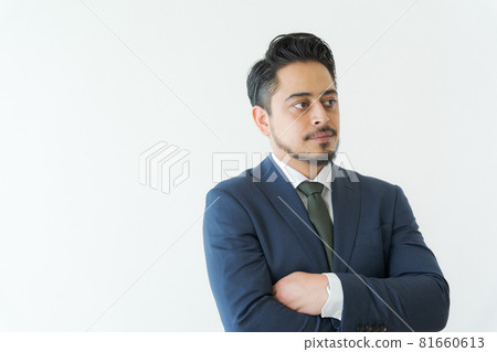 30 多歲的中東商人 30 多歲的中東商人 81660613