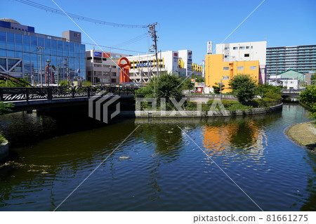 大阪府堺市環城壕(內川)(南海堺站附近,夏末) 大阪府堺市環城壕(內川)(南海堺站附近,夏末) 81661275