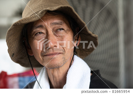 Street life tired homeless Street life tired homeless 81665954