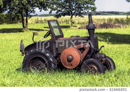 Vintage German tractor Lanz Bulldog in Choczewo, Pomerania, Poland Vintage German tractor Lanz Bulldog in Choczewo, Pomerania, Poland 81666891