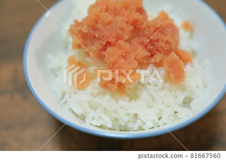 Spicy cod roe served on hot rice (mentaiko rice) 81667560