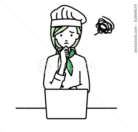 一位女廚師坐在辦公桌前打開她的電腦 81669079