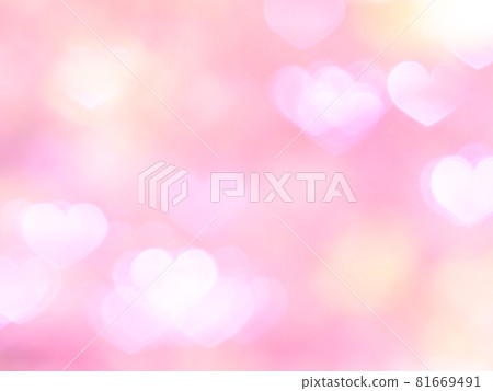 Reflection of heart pattern in pink Reflection of heart pattern in pink 81669491