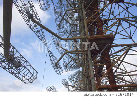 Duga is a Soviet over-the-horizon radar station for an early detection system for ICBM launches. 81671014