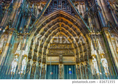 Cologne Cathedral or High Cathedral of Saint Peter is a Roman Catholic cathedral 81671355