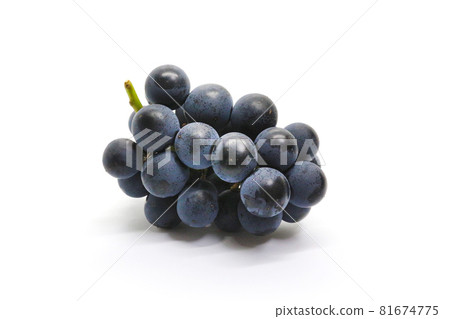 Kyoho grapes (seedless) 81674775
