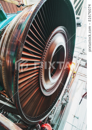Internal design of a gas turbine plant for generating energy. 81676074